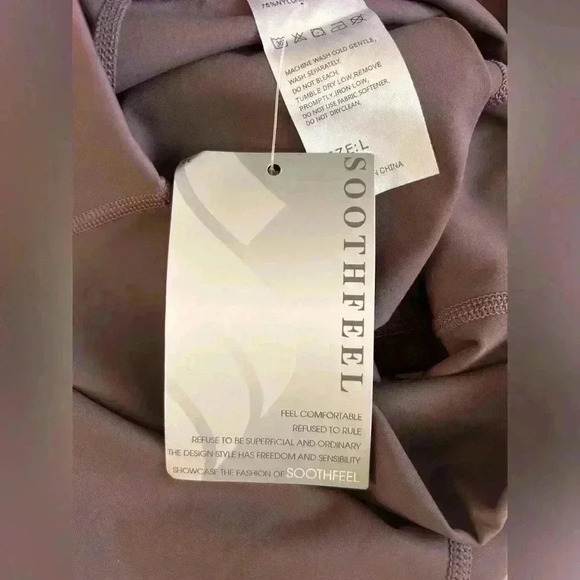 BNWT Smoothfeel Short Shorts with Pockets in Purple Size Large - Picture 11 of 11